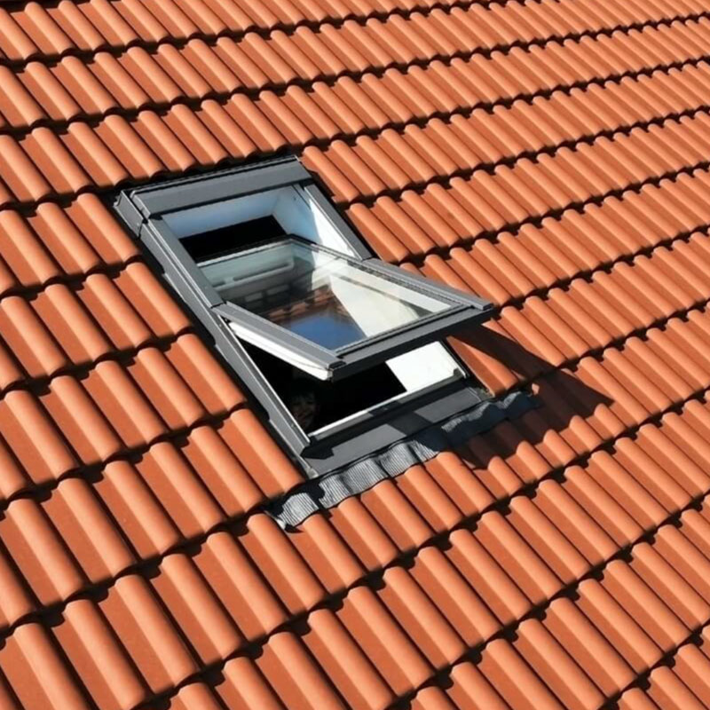 Les Petits Couvreurs de la Loire - Pose et installation de fenêtre de toit - Velux